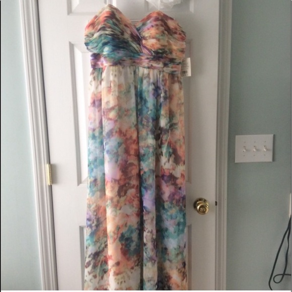 Dress - Picture 3 of 5